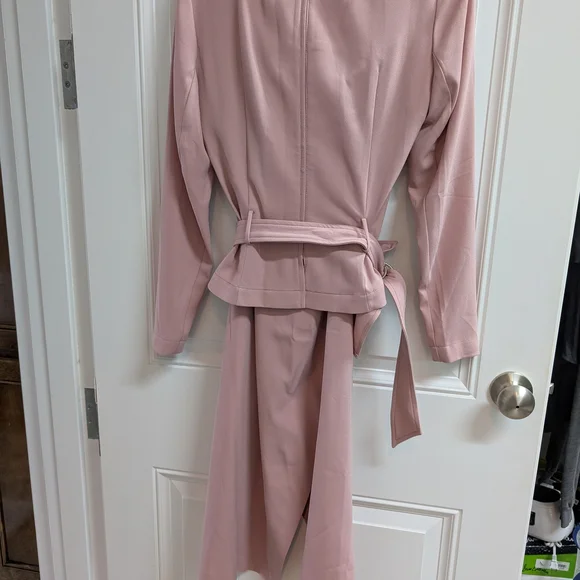 Elegant Pink Wrap Dress - Picture 3 of 3